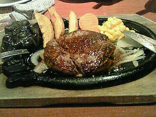 ハンバーグ屋さんへ♪