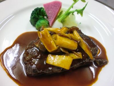 牛フィレ肉のソテー解禁です