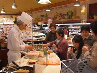 遠鉄ストア佐鳴台店さんに、またまたシェフ参上しました。
