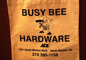 ＢＵＳＹ　ＢＥＥ