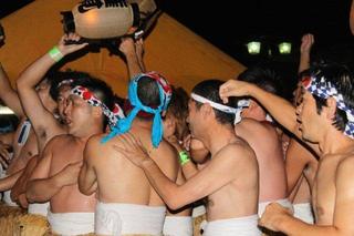 裸祭り