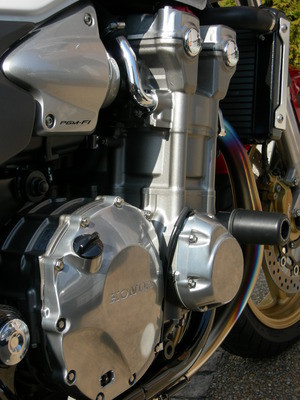 オイル交換（ＣＢ１３００ＳＦ）