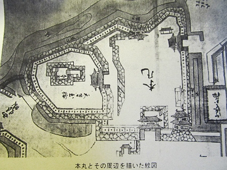 浜松城周囲のお宝発掘、今回は城壁から堀が垣間見える。