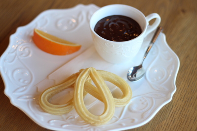 バレンタインにチュロス＆ホットチョコレート