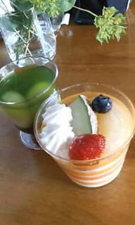 おやつ？ 2009/06/12 14:26:42