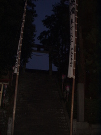 お祭り前・夕暮れ時の三島神社