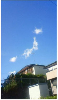 雲が日本地図になった〜 2011/10/21 10:50:03