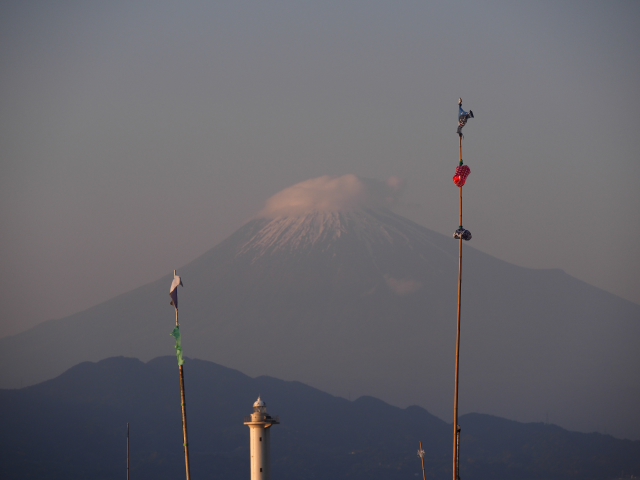 2016年4月30日の富士山　　三保　　買い物の途中の・・・