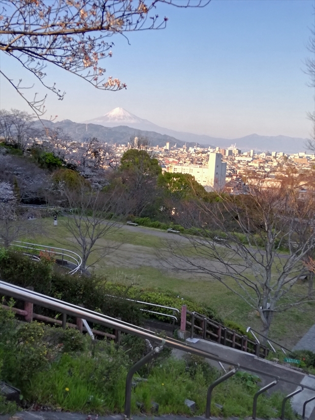 020年4月6日の富士山　清水船越堤公園