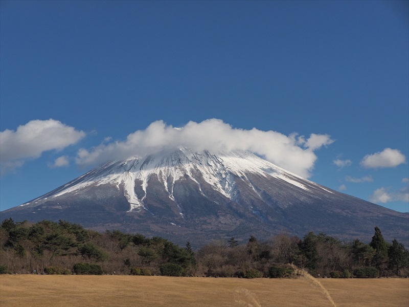 2022年12月23日の富士山　　朝霧自然公園・朝霧アリーナ