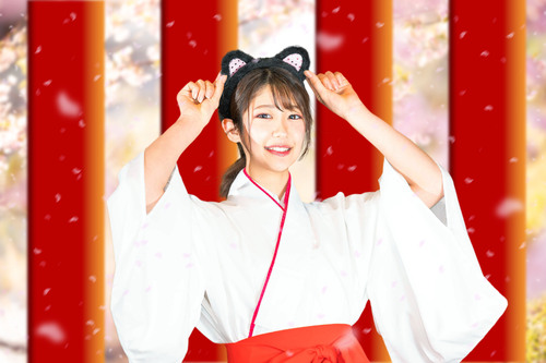 巫女と桜