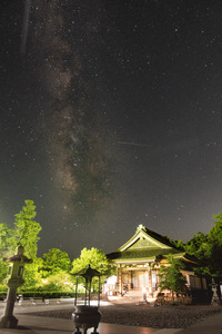 寺と天の川 2021/05/31 12:30:00