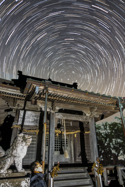 星軌跡 狛犬 神社