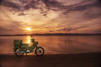 夕陽リフレクション HONDA CROSS CUB 2023/05/18 20:19:00