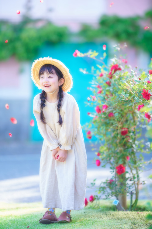薔薇ポートレート子供