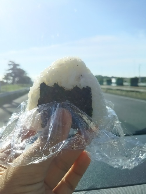 手づくりおにぎり朝ご飯