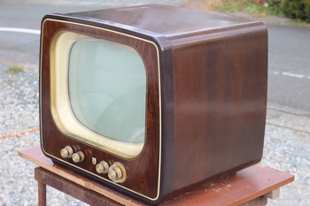 古い 真空管テレビ 昭和20年代？ ジャンク品/家電製品 買い取りします