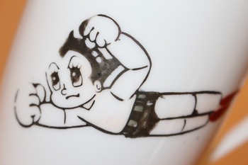 鉄腕アトム・仮面ライダー・ペコちゃんなどの子供用茶わん・マグカップ・キャラクターグッズ・骨董品買います！