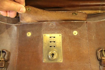 古い革製の学生鞄＆ビジネスカバン　（昭和レトロ雑貨・アンティークバッグ・古道具）