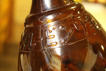 戦前・大きなキリンビールの空瓶　（昭和レトロ・古いカラビン・麒麟麦酒・アンティーク雑貨）