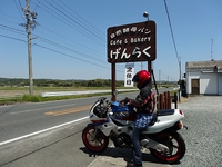取材も