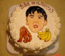 お顔のケーキ。