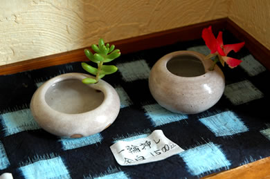 青宵の一輪挿し