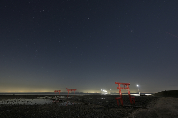 佐賀県太良町の海中鳥居　海中道路