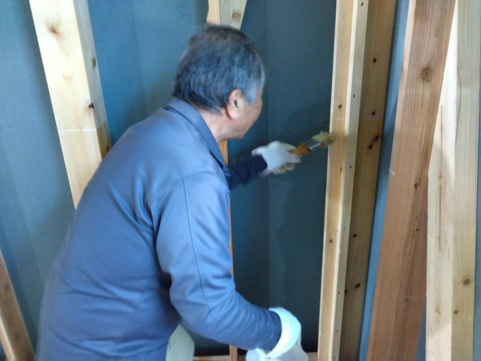 シロアリのお薬をしっかりと！