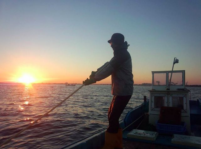 環浜名湖探検隊　「同級生の舟に乗りアサリ漁に同行する」