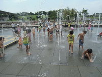 ガーデンパークで水遊び