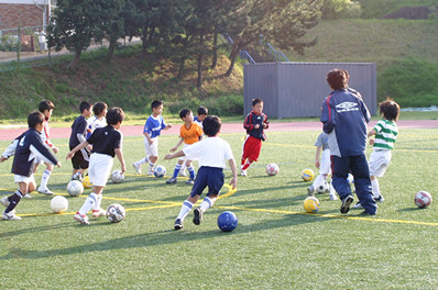 浜松大学サッカースクール開講 浜松大学 ニュース