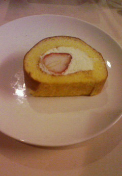 絶品　ロールケーキ