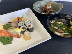 にぎり寿司を。。。