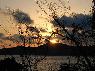 夕日（ダイヤモンド本城山？）