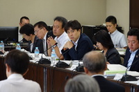 決算特別委員会が続きます。