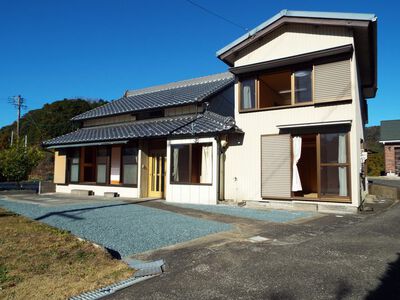 屋根裏部屋のある家