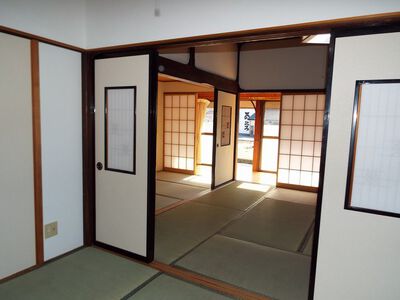 屋根裏部屋のある家