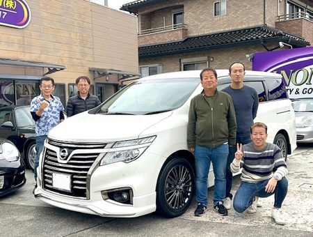嬉しい大感謝の納車の２台目は！中学校時代からの同級生の紹介で当社を頼って頂けた同い年の方にやはり拘りの車両を！！