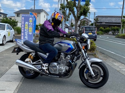 新車でご購入を頂いてから遂に１０年！あっという間に５回目の車検を向かえたＸＪＲ１３００のオーナーさんとの出会いは何と！！