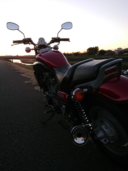 丁寧に乗らせて頂きながら高速走行等の実走行のテストもする当社のバイク車検！イタリアの名車の次はマッチョなV－MAX！！