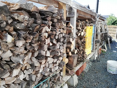 薪ストーブの季節が来ました。