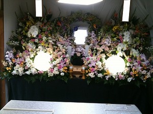 生花祭壇納品