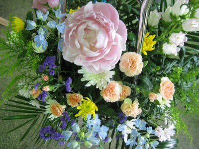 スタンド花に入れた芍薬があまりにもキレイで・・・