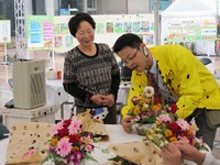フラワーアレンジ教室　in　花と緑の祭2009