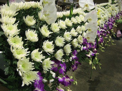 初仕事は生花祭壇だったんですが・・・