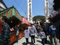 三熊野神社大祭。 2012/04/08 21:44:40