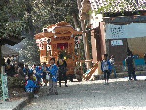 渭井神社祭典