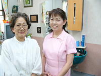 女性スタッフの“理容ナカニシ”