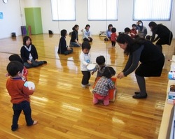 親子で一緒にリトミック♪
